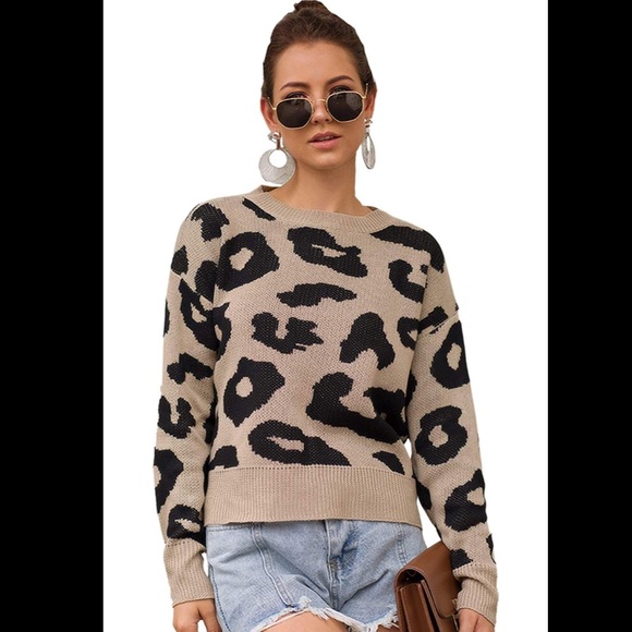 Leopard Cheetah Animal Print Long Sleeve Pullover - Picture 2 of 8